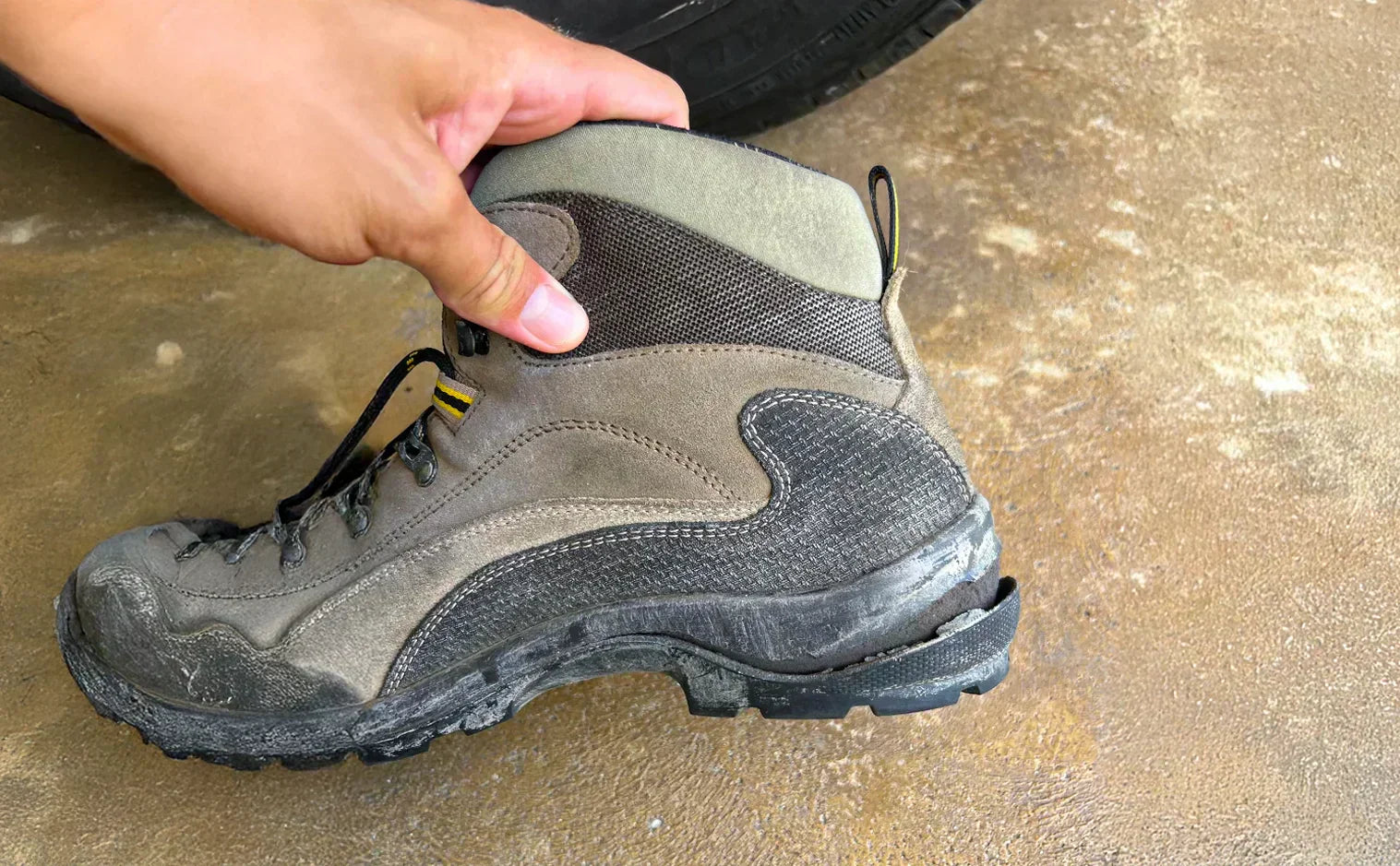 How to Instantly Repair Detacahed Vibram Boot Soles with Barge Cement?